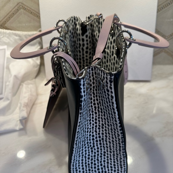 SOLD Dior Black & Pink leather with Python Tote - Picture 10 of 14
